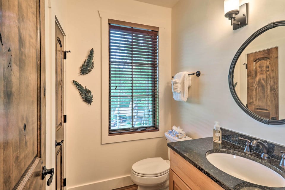Full Bathroom