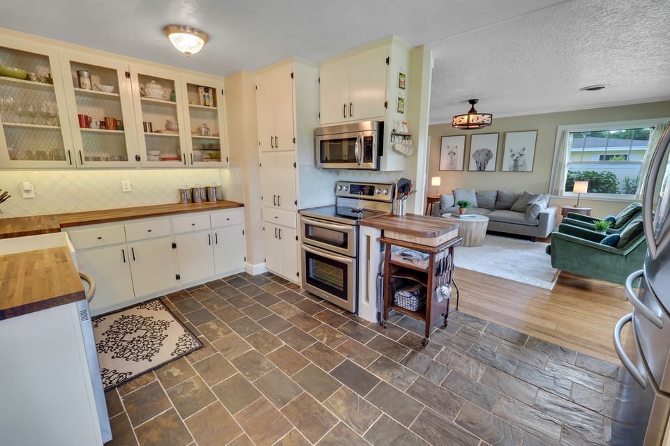 Fully equipped kitchen for your convenience