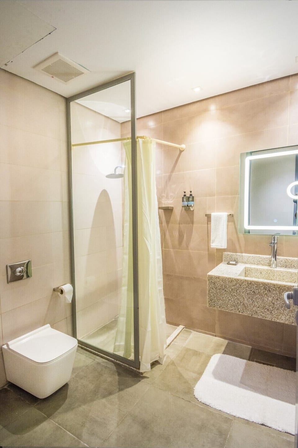 Shower, hair dryer, bathrobes, slippers