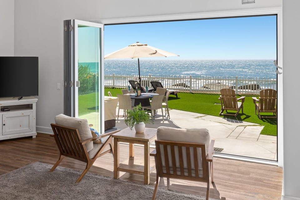 919 Living Room View 2