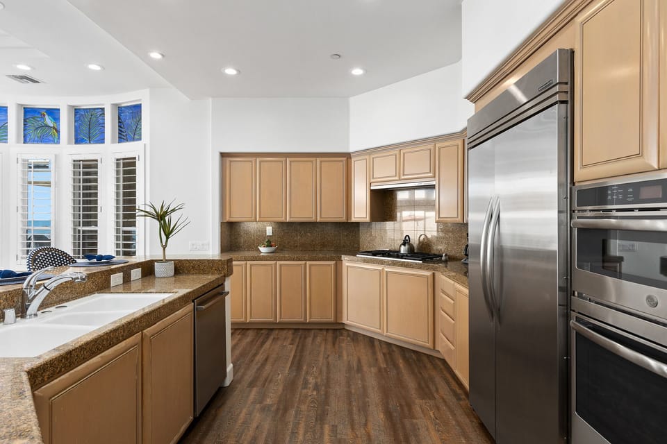 919 Kitchen 3