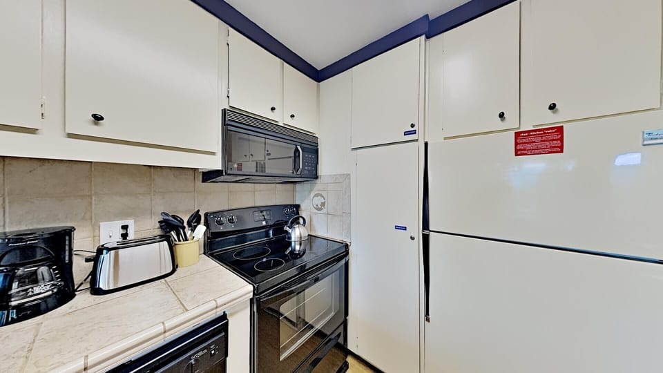 Room, Indoors, Kitchen, Oven