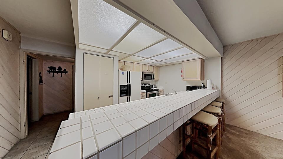 Full-Size, Fully-Equipped Kitchen