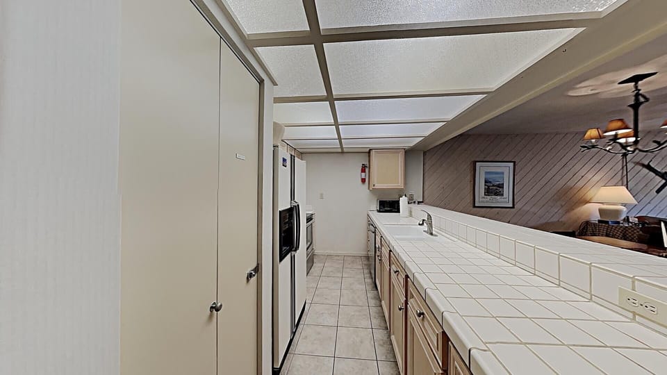 Kitchen With Full Amenities