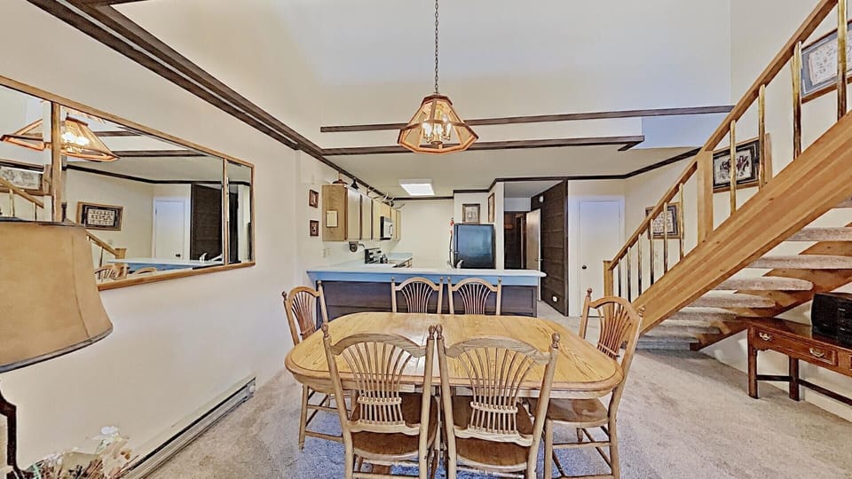 Full Dining Room
