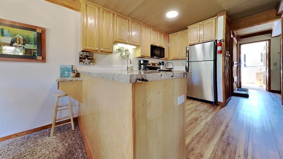 Full Size Kitchen Fully Equipped to Make Holiday Meals