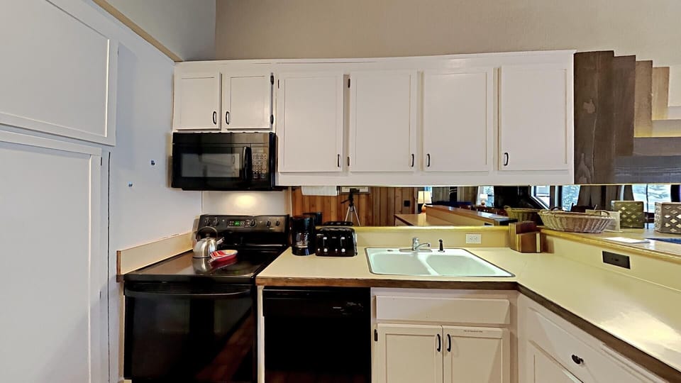 Fully-Equipped Kitchen for Meals Off the Mountain