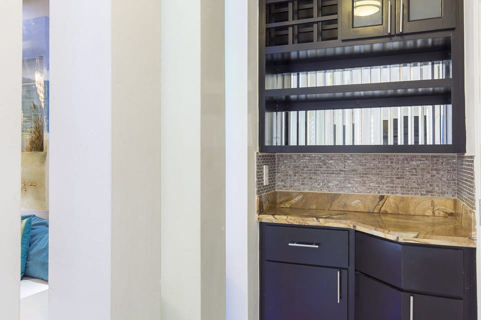 Corner area