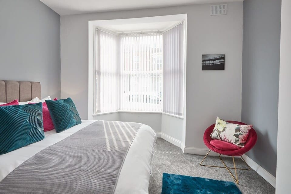 Riftswood @ Ruby, Saltburn-by-the-Sea - Host & Stay