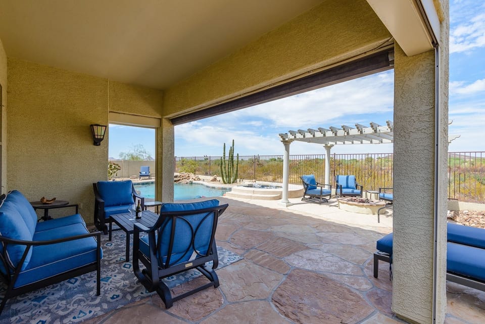 House, 5 Bedrooms | Terrace/patio