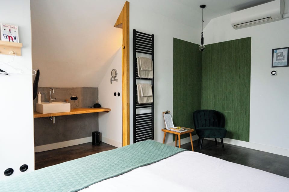 Design Double Room (Bittere Kamer) | Living area