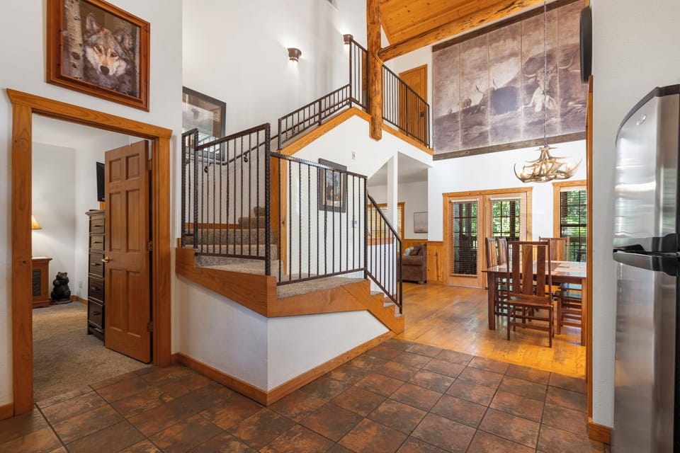 Open Floor Plan, Stairs leading to the Upper Bedroom