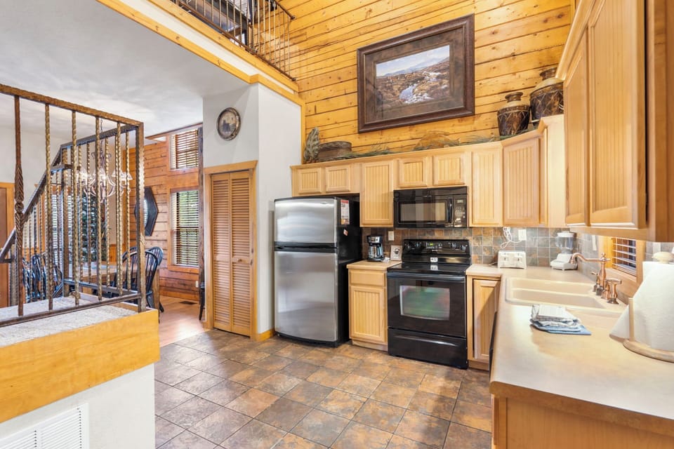 Full Kitchen