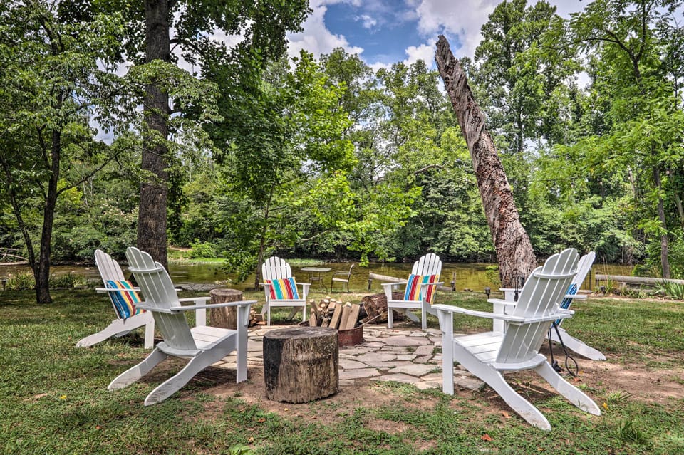 Shared Fire Pit (Wood Provided)