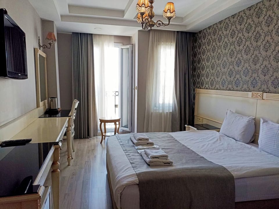 Standard Double or Twin Room, City View | Premium bedding, free minibar, in-room safe, individually decorated