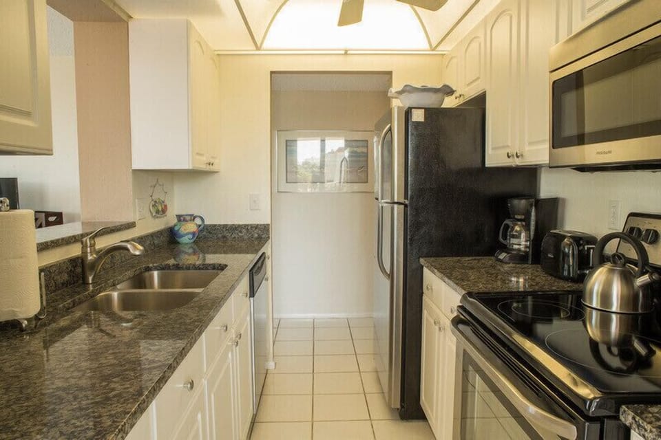 Cookware,stemware, all the kitchen gadgets you’ll need... a home away from home