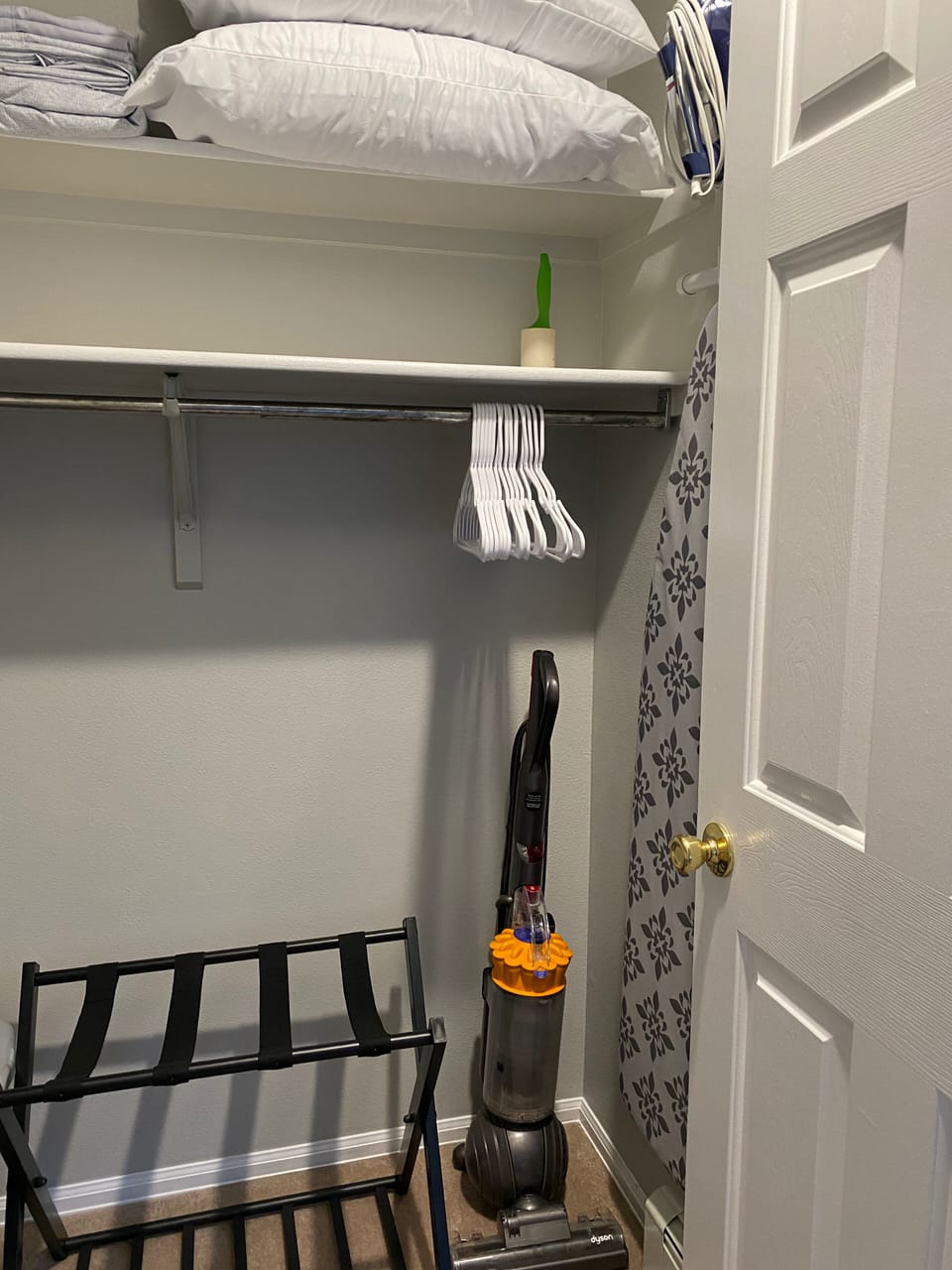 Master closet - walk-in (All closets have 2 luggage racks)