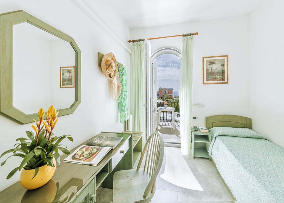 Single Room, Sea View | In-room safe, desk, blackout drapes, free WiFi