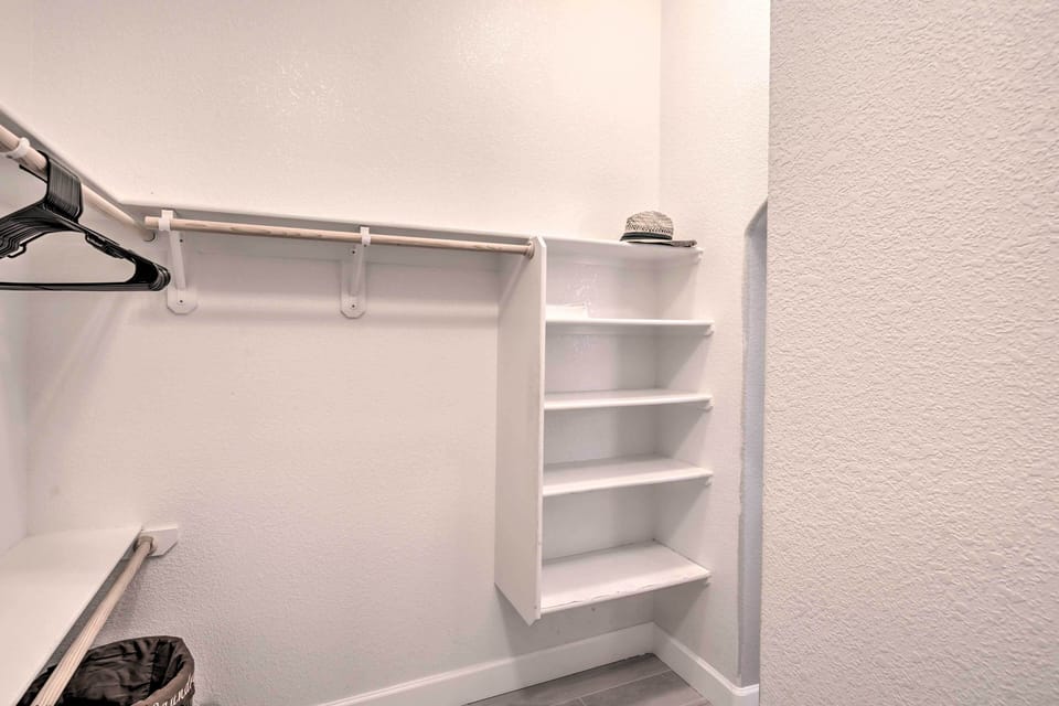 Bedroom 1 | Walk-In Closet