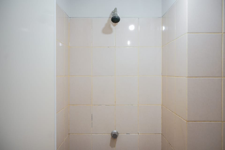 Room | Bathroom | Shower, towels