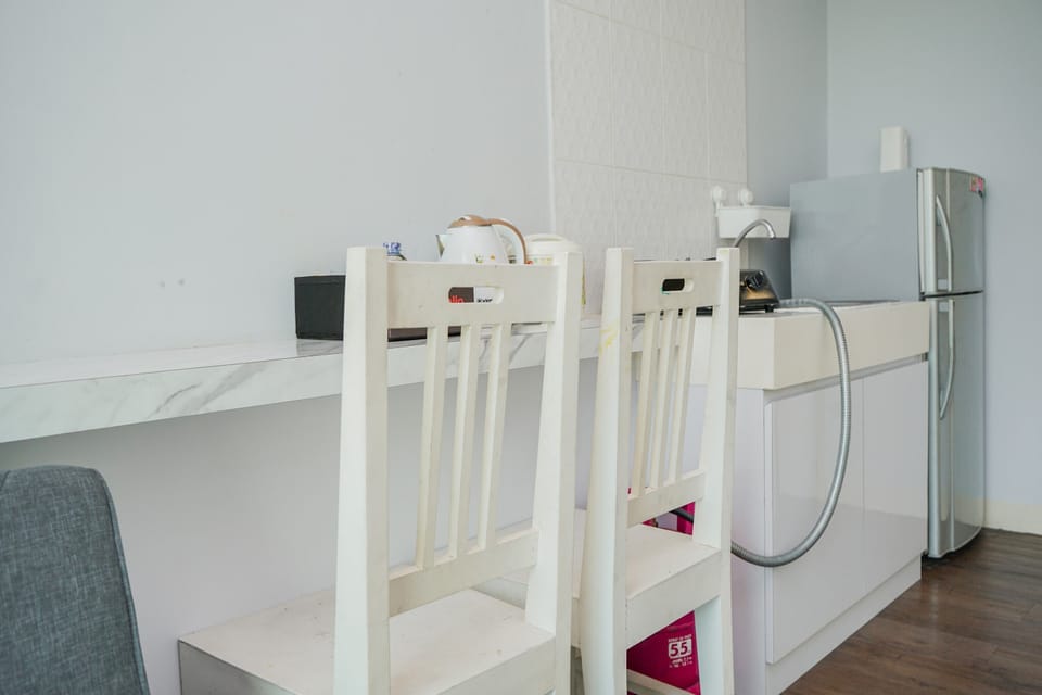 Room | In-room dining