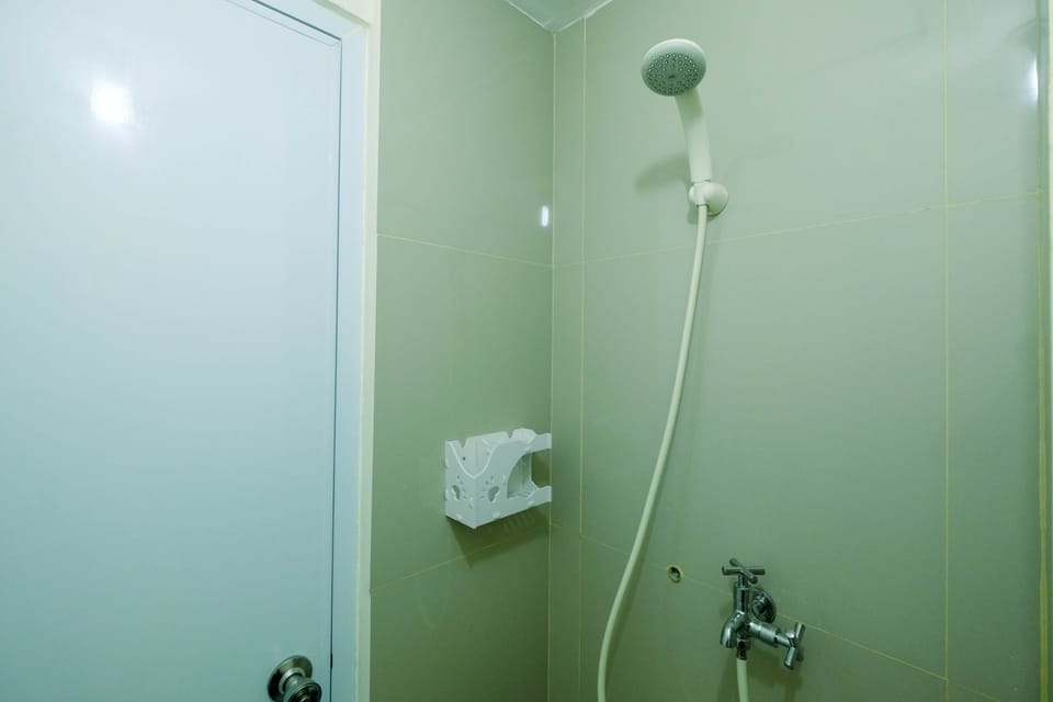Room | Bathroom | Shower, towels