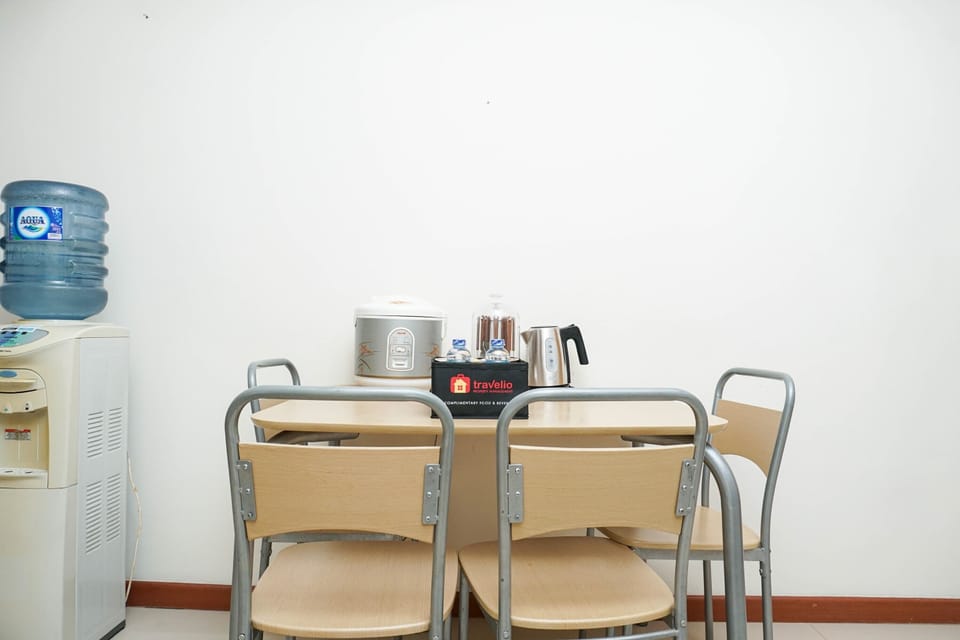 Room | In-room dining