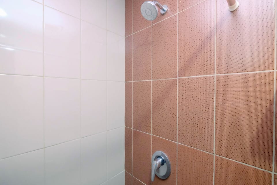 Enjoy 1BR Apartment at Atlanta Residence Apartment in South Jakarta City
