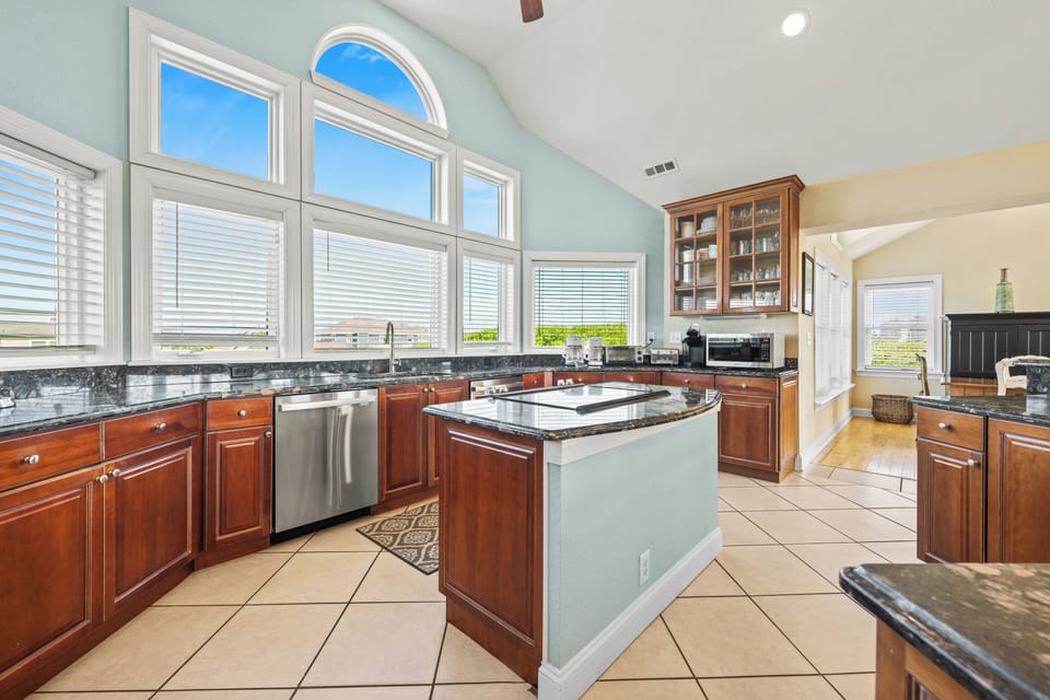 Kitchen - Top Level
