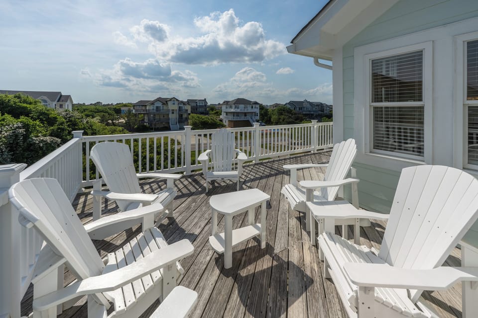 Sun Deck - Top Level
