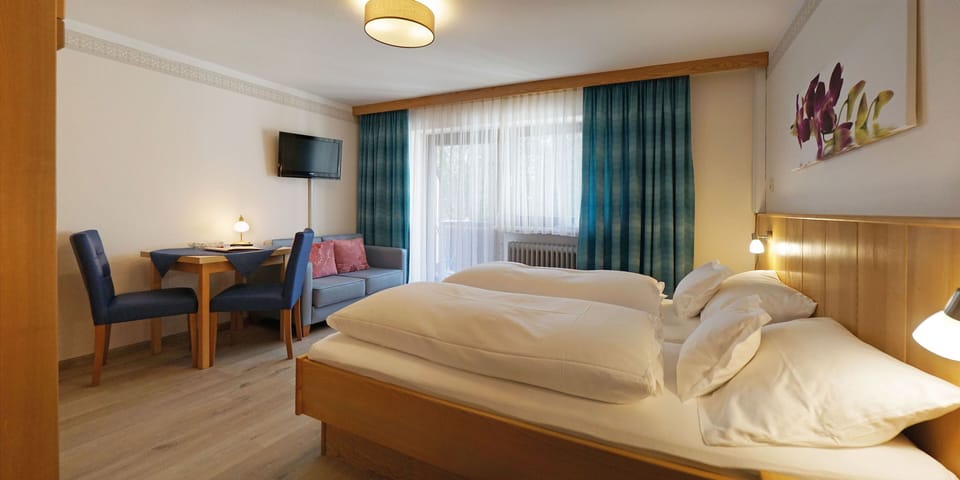 Double Room | Free WiFi, bed sheets