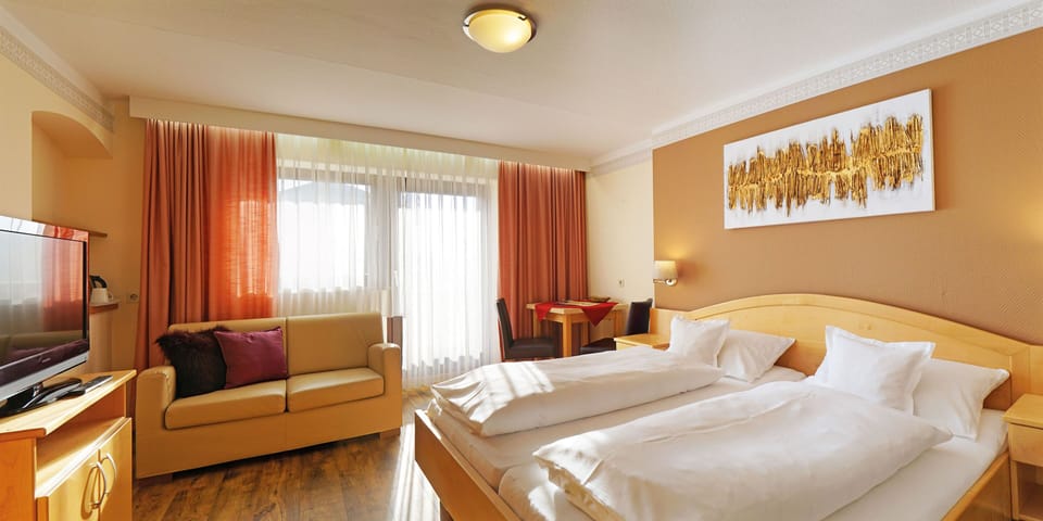 Double Room | Free WiFi, bed sheets