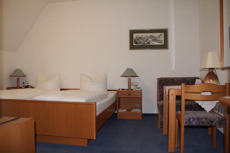 Double Room | Desk, free WiFi