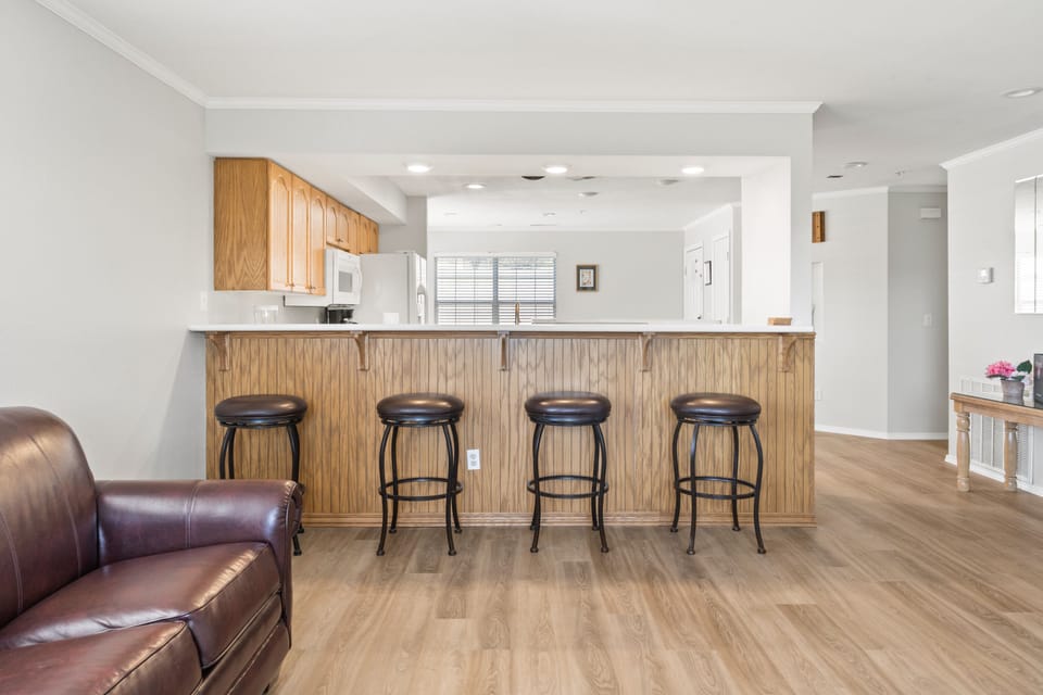 Bar/Kitchen