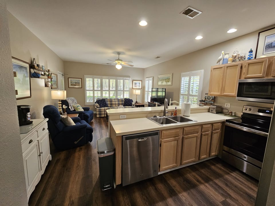 Bright, beautiful open space with everything you need to enjoy!