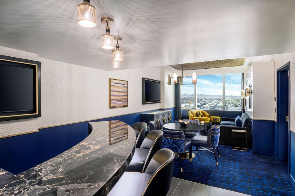 Circa Suite | Premium bedding, in-room safe, laptop workspace, blackout drapes