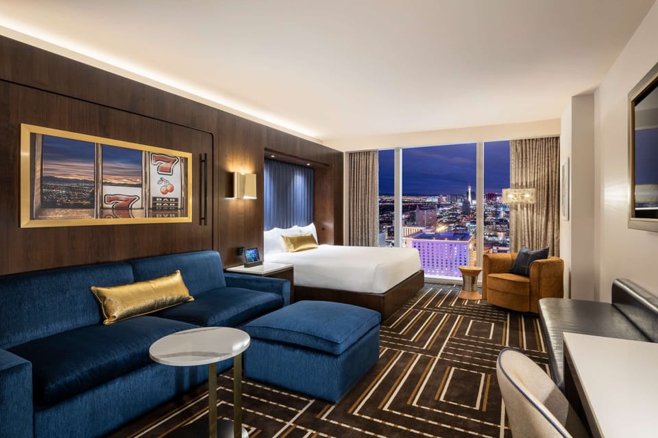 Single King | Premium bedding, in-room safe, laptop workspace, blackout drapes