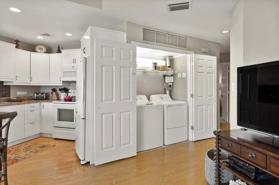 Laundry with Full Washer/Dryer