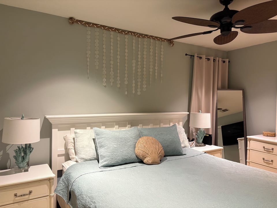 King Bed and full size mirror