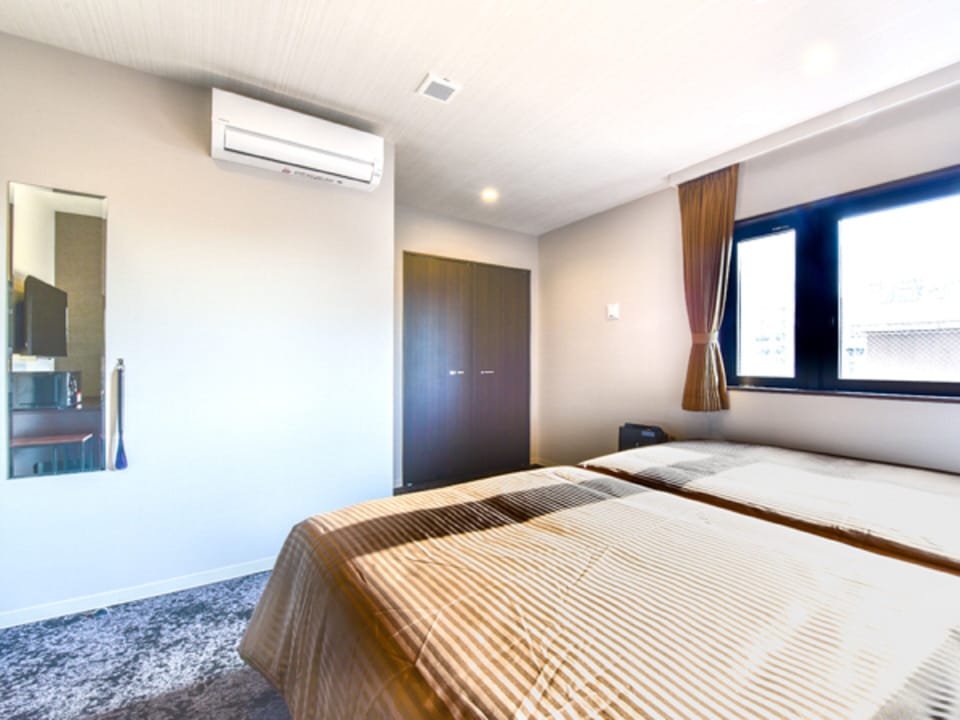 Premium Twin Room, 2 Bedrooms, Non Smoking | Desk, free WiFi, bed sheets