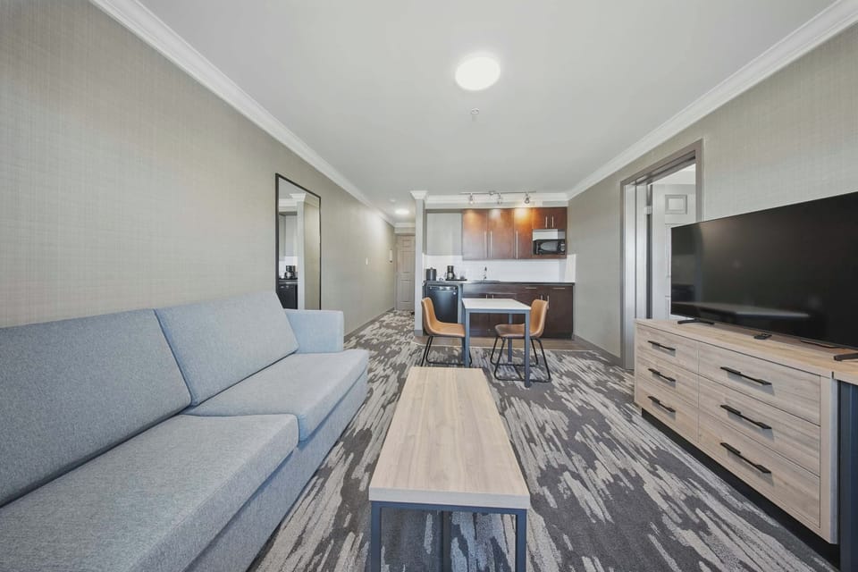 Grand Suite, 1 King Bed with Sofa bed, Kitchenette | In-room safe, desk, laptop workspace, blackout drapes