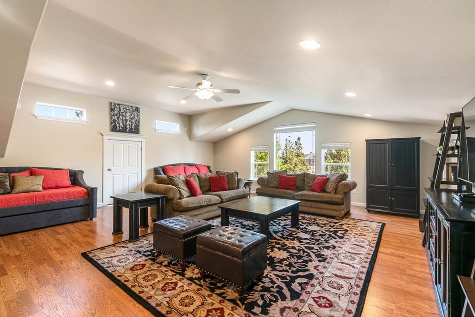 Upstairs Bonus Room