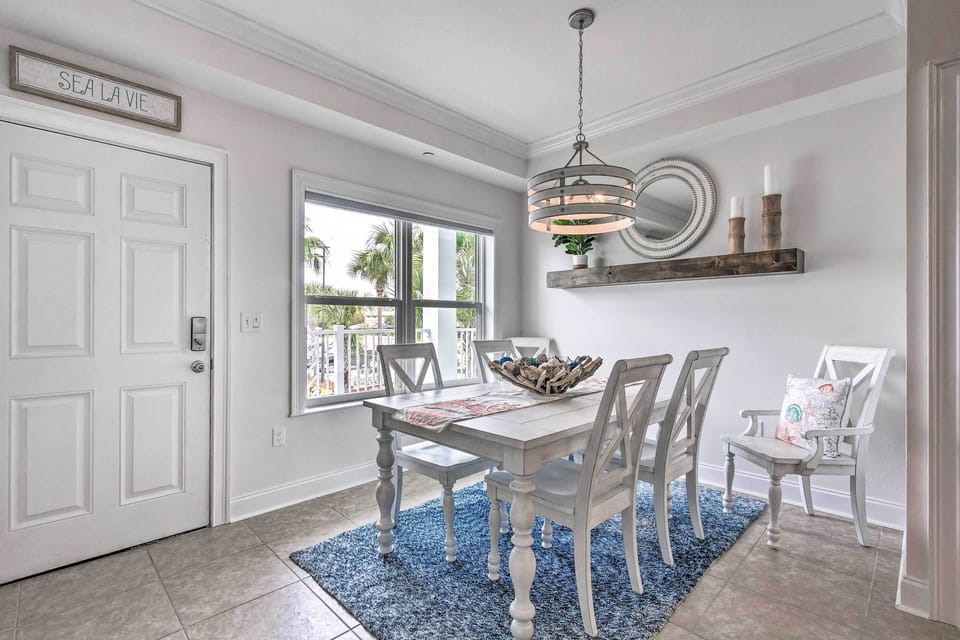 Dining Space | Dishware/Flatware