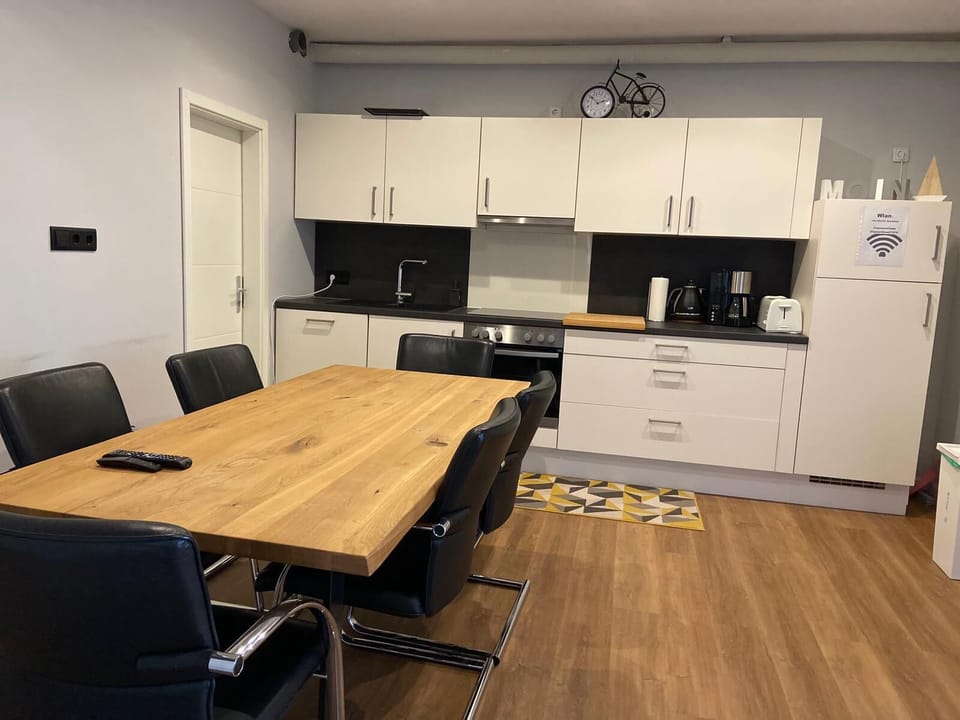 Comfort Apartment | Private kitchen | Fridge, oven, stovetop, coffee/tea maker