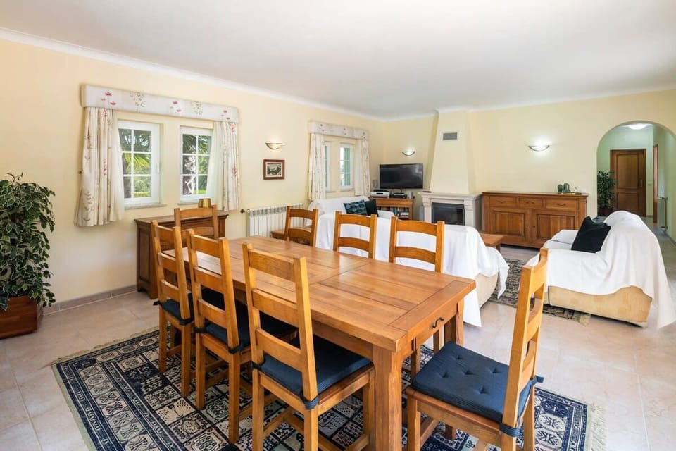 Dinning Table