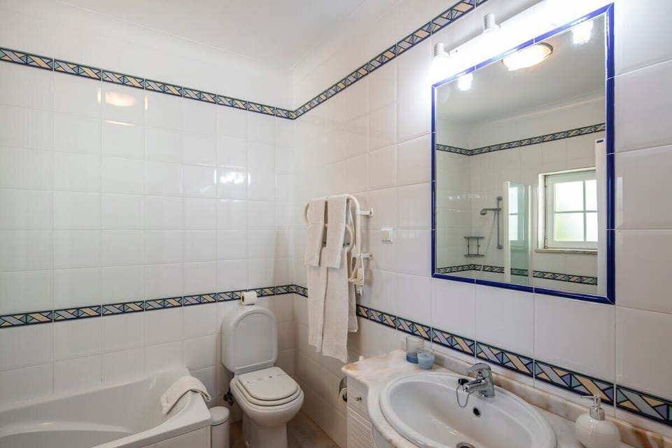 W/C for 1st Bedroom