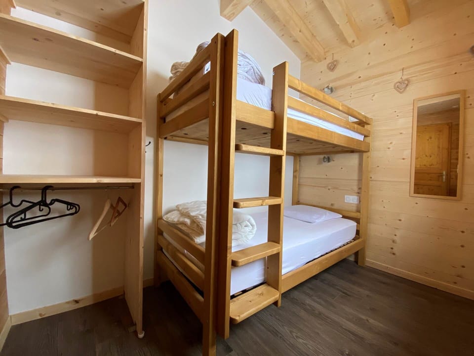 chambre 4 avec 1 lit superposé