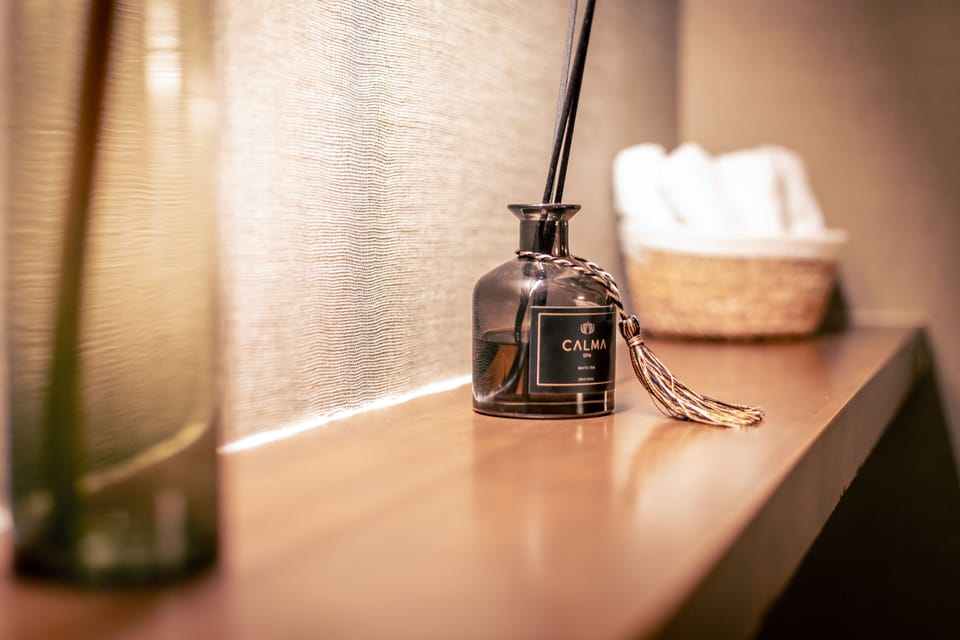 Sauna, steam room, body treatments, aromatherapy, hot stone massages