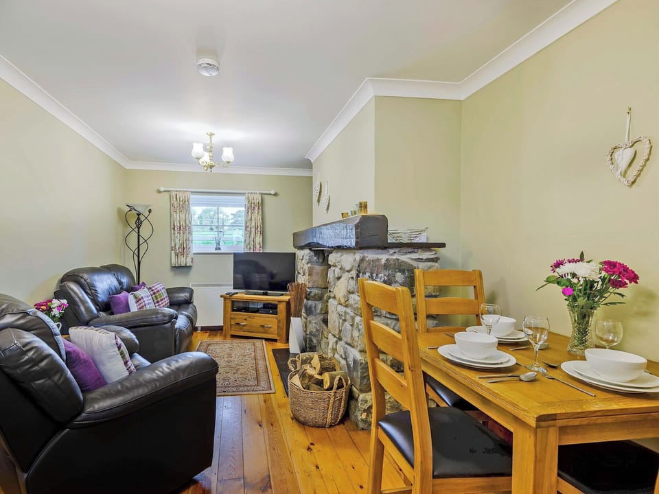 Open plan living space | Bwthyn - Rhyddallt Ganol Cottages, Caethro, near Caernarfon