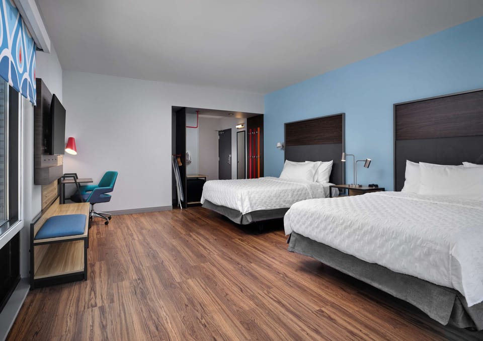 Desk, laptop workspace, free WiFi, bed sheets